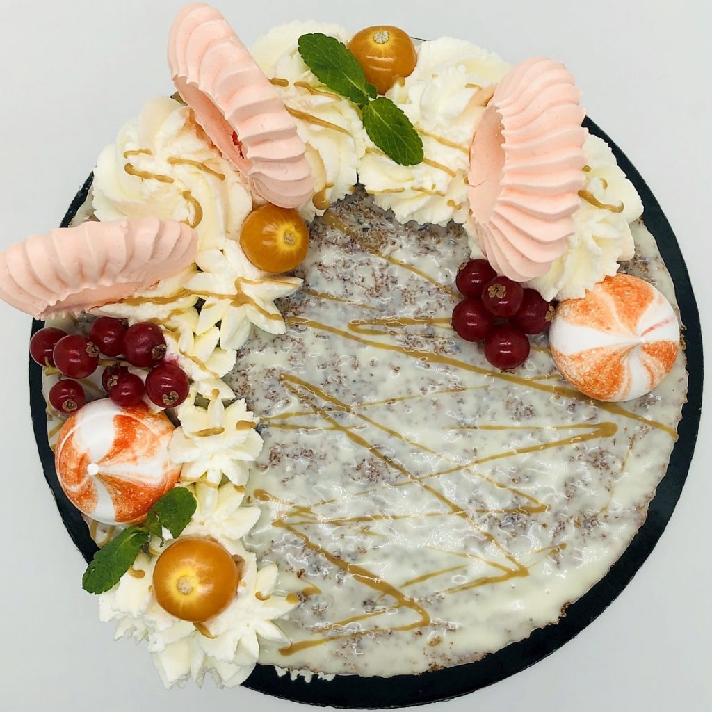 Tort carrot cake – tort la comanda Bucuresti